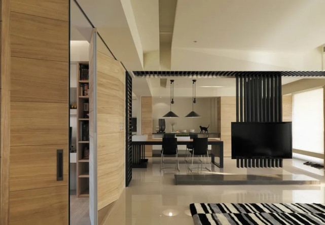 106平现代风四居室，客厅大到离谱