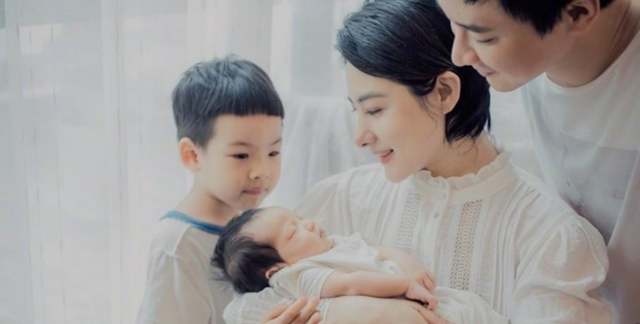 刘璇|刘璇为女儿庆生日，正脸照曝光超像妈妈，网友：一家人都长一张脸