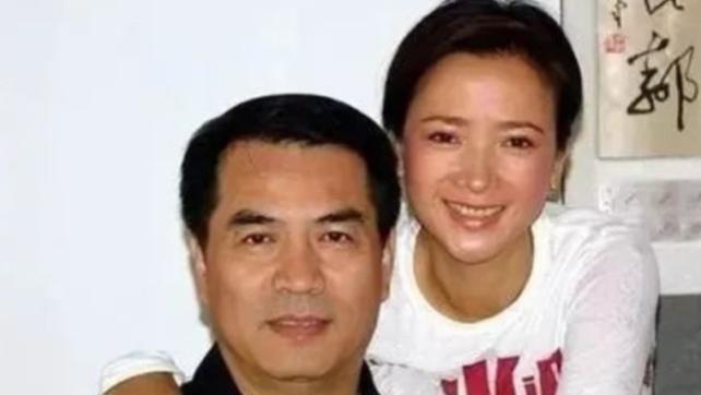 何晴|这年头的明星，连婚姻和性别都不是真的了