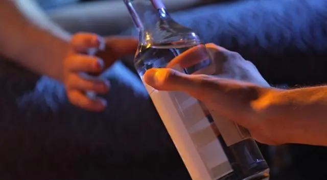 劳务派遣|父母混得差，最好不要让子女做这5种职业，哪怕工资再高也别做