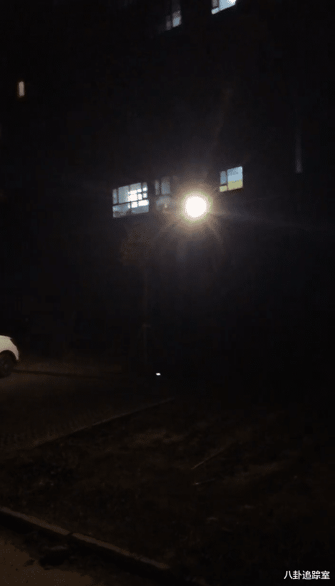 陈萌|陈萌朱小伟疑感情生变！女方被赶出家门，感叹人生不易只能靠自己