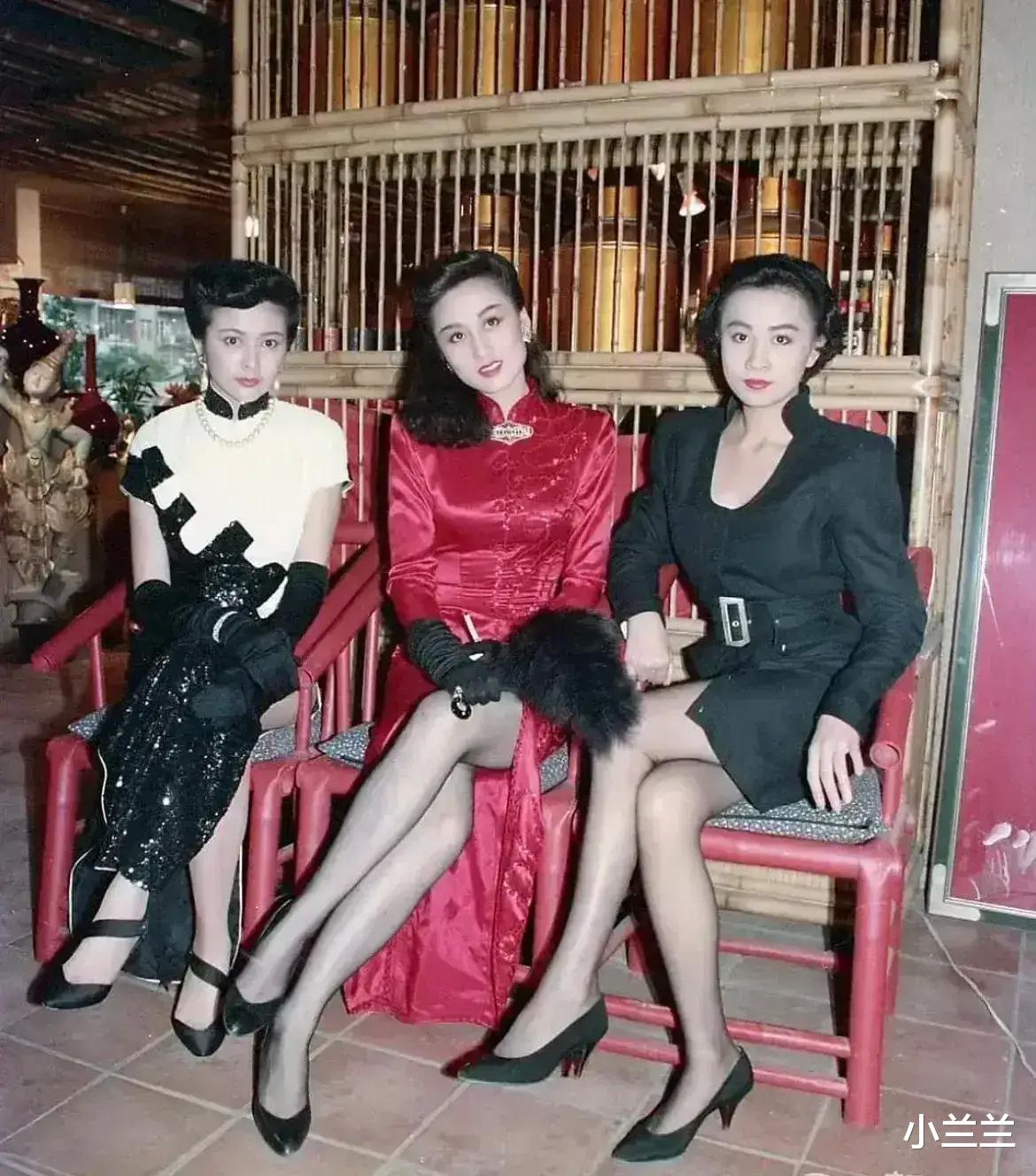 刘嘉玲|刘嘉玲是真敢穿,“东北花棉裙”配长靴,这造型也只有她能hold住!