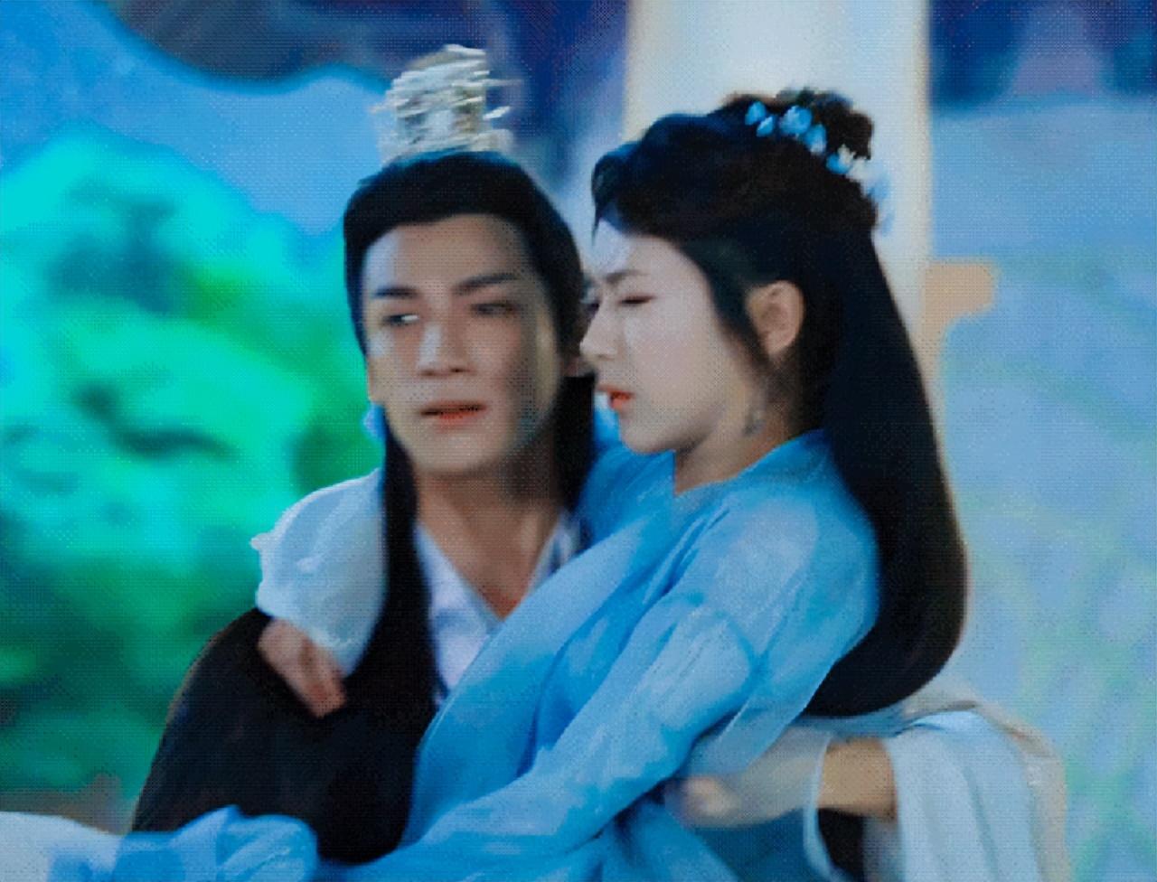 罗云熙|罗云熙过完年后瘦了很多,手背筋突出特别明显