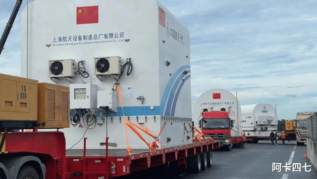 宇宙真空还能吹空调?梦天实验舱运输照曝光,两个装置引发热议