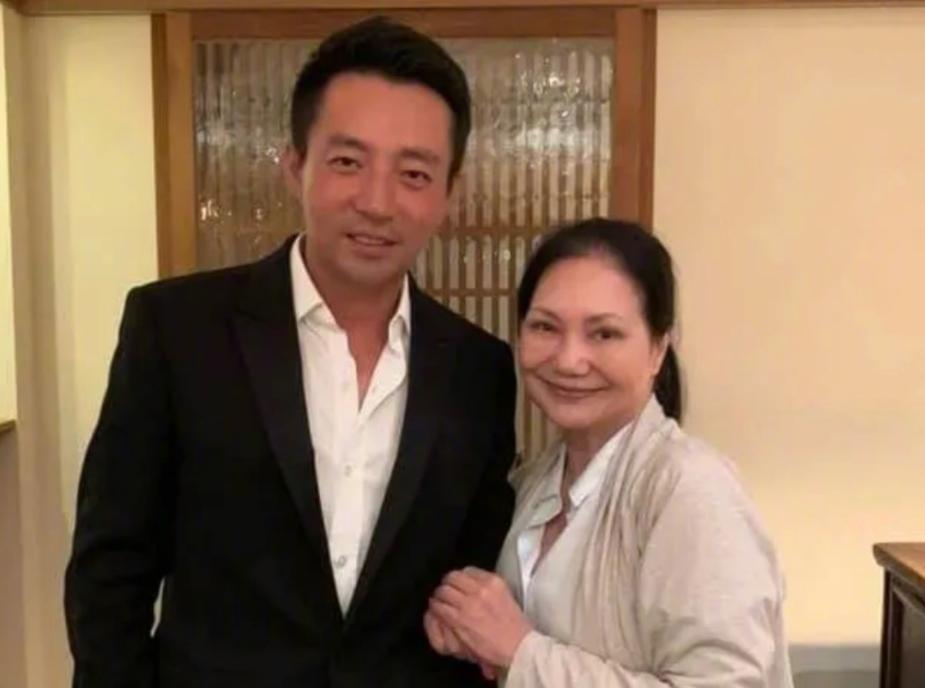 汪小菲|汪小菲说到台湾是使诈？S妈欲酒店见面不让接孩子，300万床垫被扔