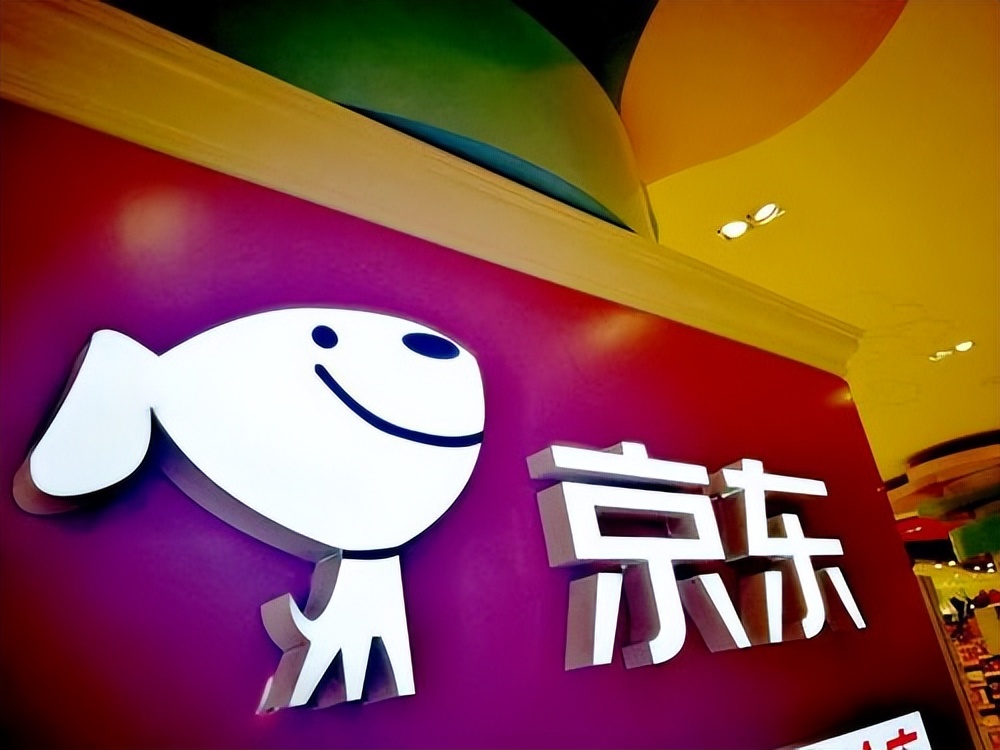 快递员|刘强东亲手撕掉体面，向20万快递员兄弟\动刀”，背后真相很心酸