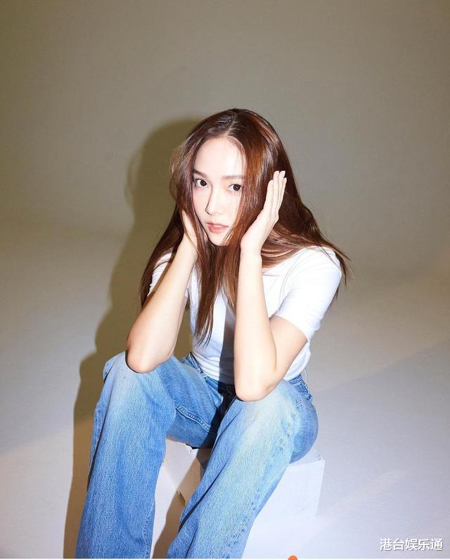 郑秀妍|前少女时代成员Jessica现身长沙某酒店,疑似准备参加《浪姐3》