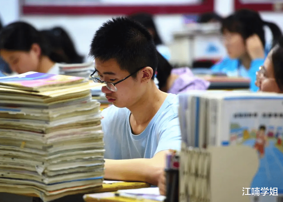 求职|央企招聘爆冷，年薪10万六险二金招不到人，时代变了还是眼光高了