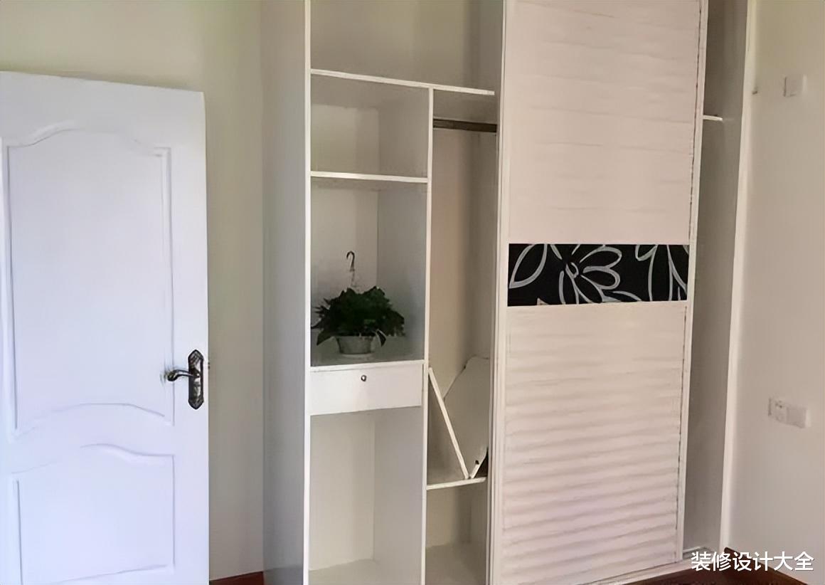 媳妇在装修公司上班,家里装修全是她弄的,阳台榻榻米太赞了!