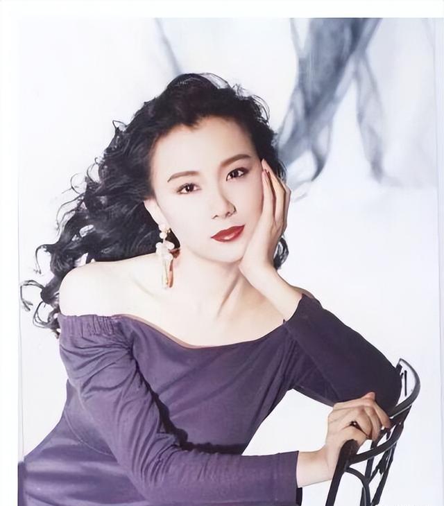 萧蔷|女明星: 买上亿豪宅，每年还得给3000万