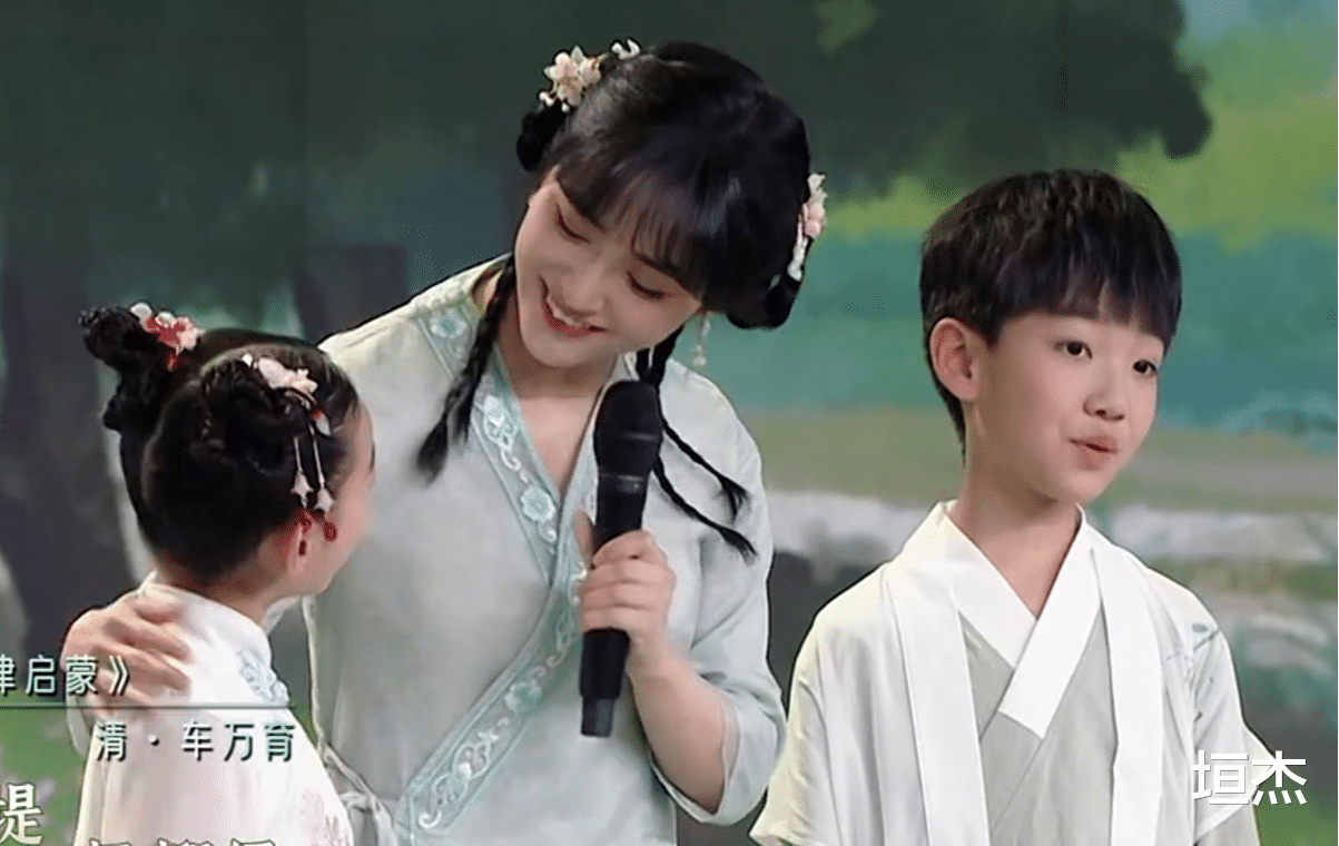 |端午晚会生图盘点！有人发福，有人瘦脱相，有人脸僵油腻用力过猛