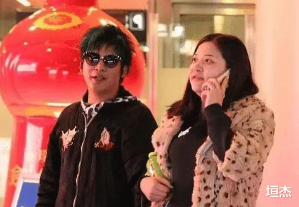 钟镇涛|6位娶了“自家经纪人“的男星，个个出乎意料，对对幸福美满