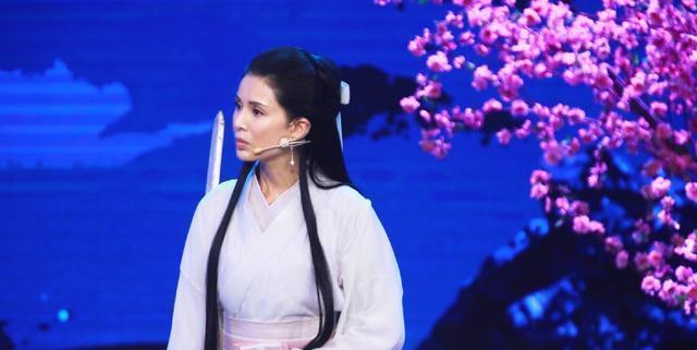 整容|10位女星再扮成名角色，“整容脸”与“天然脸”，差距一目了然