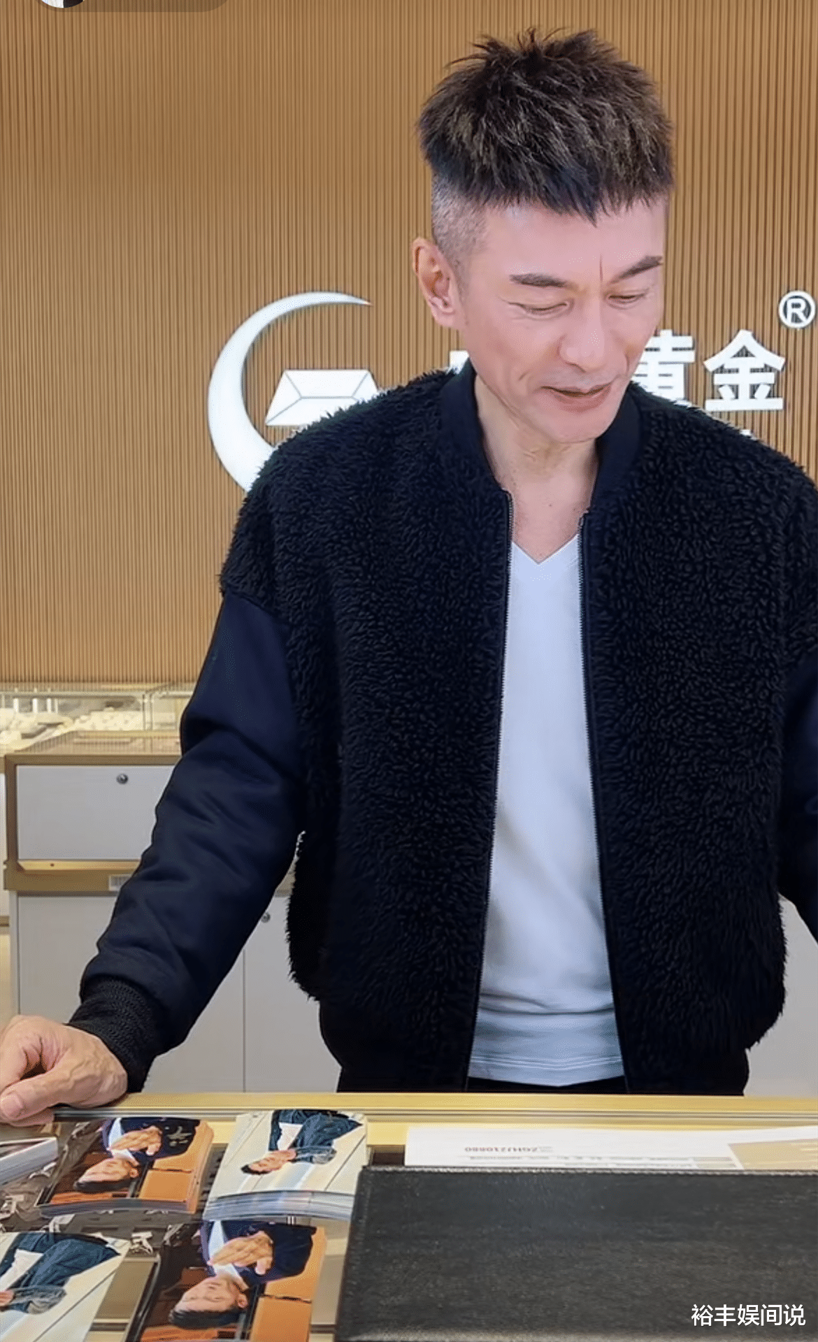 江华|江华直播带货太惨淡,全场仅2000多人,总时长5个多小时不到百单