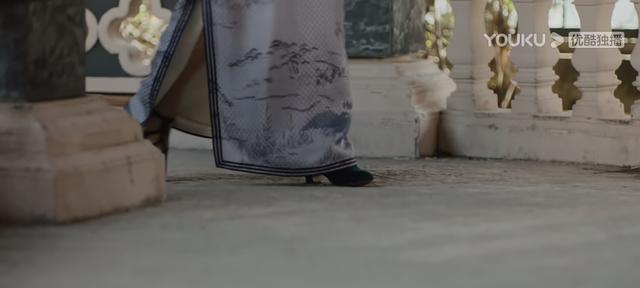 传家|传家:到底是谁锁门放汽油烧了仓库?答案其实就藏在一个细节里