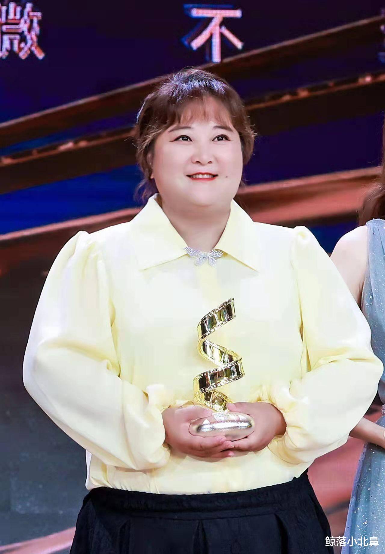 贾玲|为什么贾玲要长相没长相，要身材没身材，还能在娱乐圈长久不衰