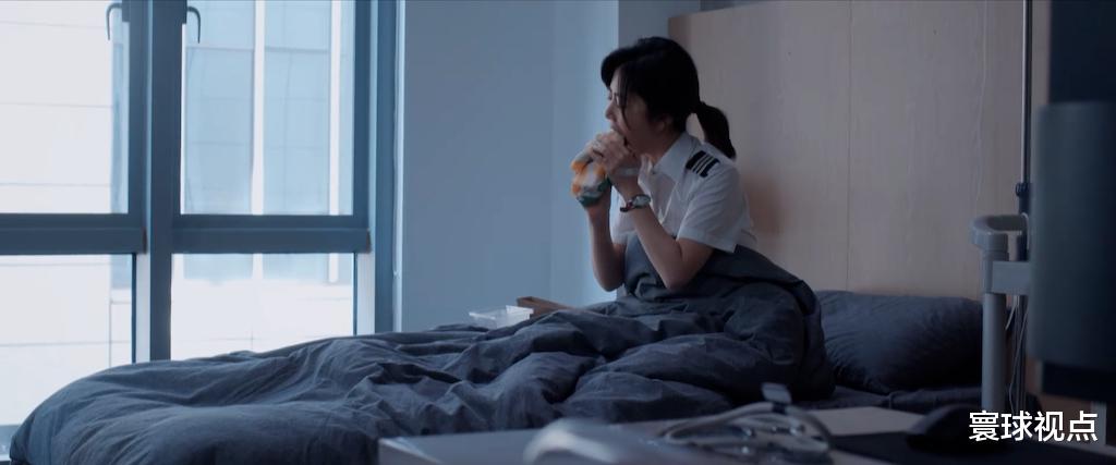 谭松韵|狼吞虎咽、毫无形象，谭松韵“吃盒饭”给多少演员上了生动的一课