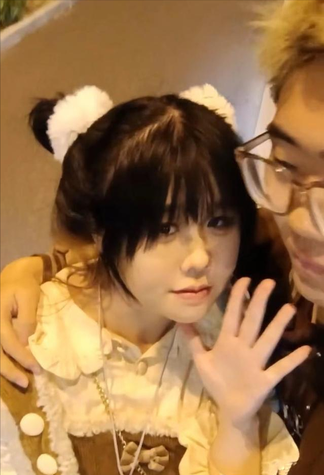 失业保险|王佳颖成网红,和前夫和好带货?学校最无辜,网友“傻悲”了