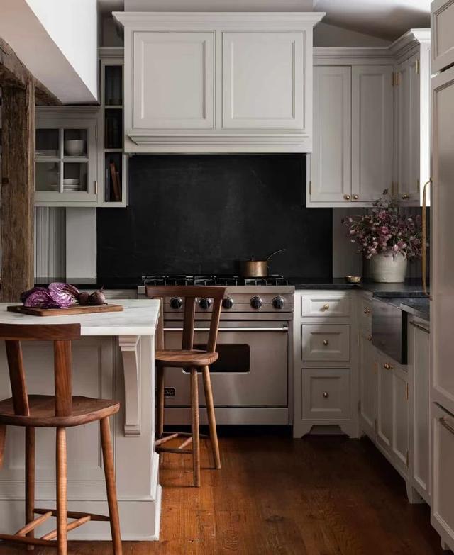 走进美国夫妻的百年老宅,复古装饰饱含沉静自然之美,太治愈了