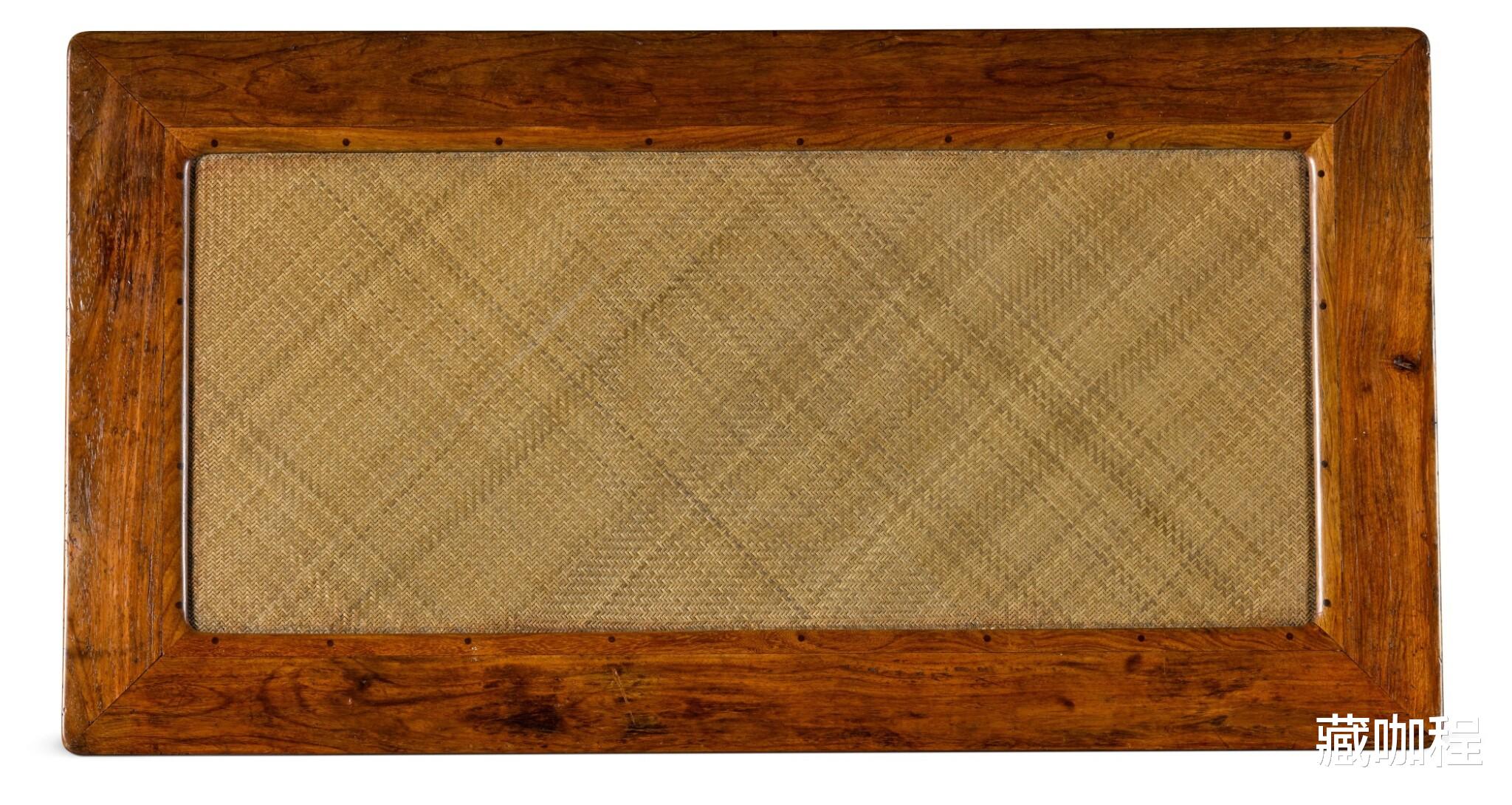 |?高束腰、无枨无角牙,黄花梨二人凳估价五十万元