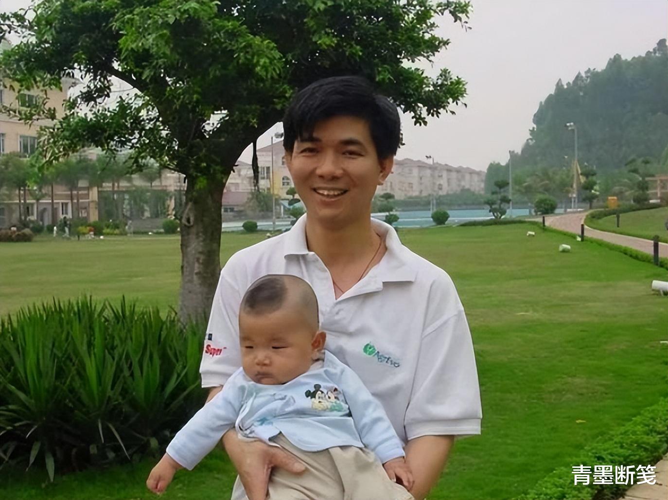 广东父亲,离婚后独自养娃18年,儿子考上美国名校,却自杀了