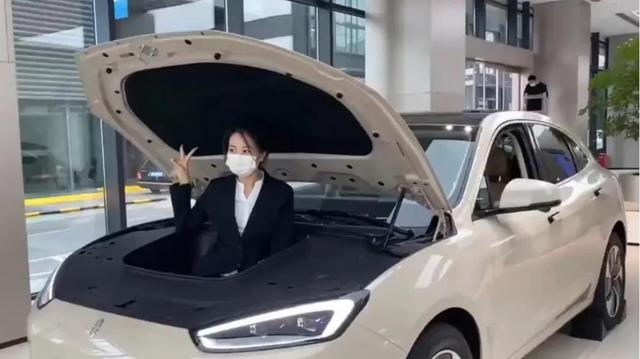 音响|靠一套鸿蒙智能座舱，华为能成智能汽车的天花板么？我认为不能