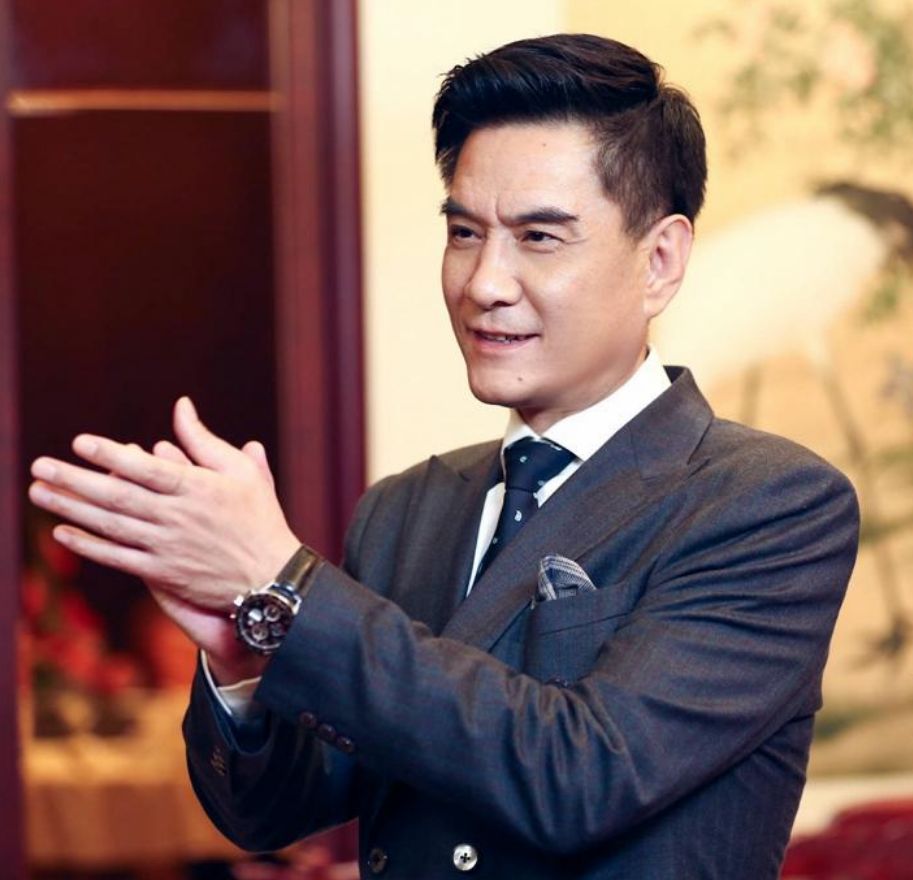 西门庆|李强：因演“西门庆”让女孩敬而远之，48岁才结婚，52岁老来得子