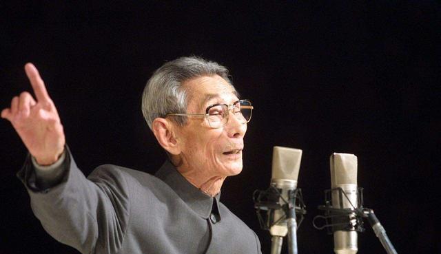 颜丹晨|相声为什么不行了？说学逗唱也许是故弄玄虚