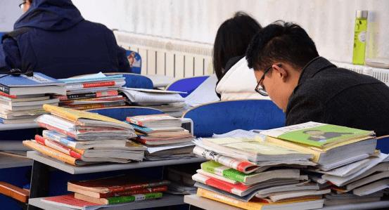 考研|专科生考研逆袭上了“北大”，分享经历却被嘲讽，酸臭味太浓了！