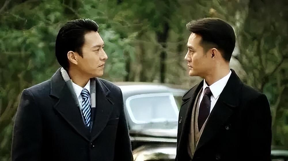 伪装者|四刷《伪装者》才知:明明心里有怨,阿诚为何还对明楼忠心耿耿