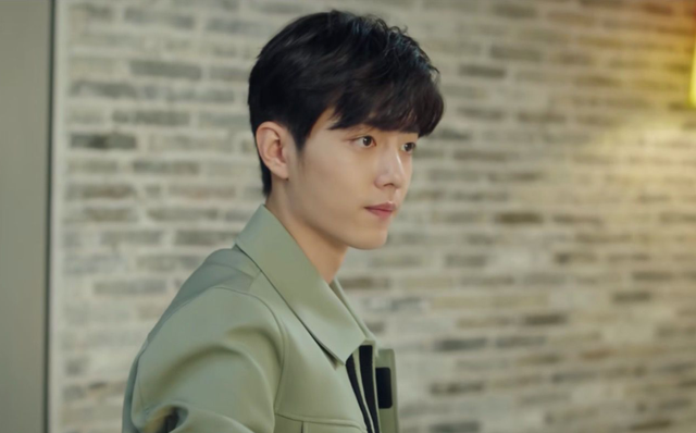 肖战|《余生》是部喜剧片吧,肖战杨紫小表情拿捏到位,民宿老板真能处