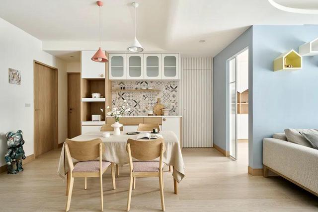 这对夫妻很有眼光,坚持极简主义,把房子装得简约又高级,晒晒