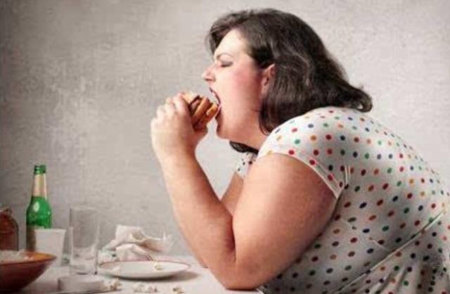 女人在什么年龄最容易长胖?若了解这3个年龄段,或许有助于减肥