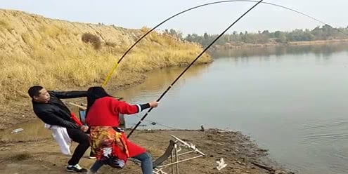 饵料|钓鱼遇到这些怪事，老钓友都无法分辨是否有鱼上钩