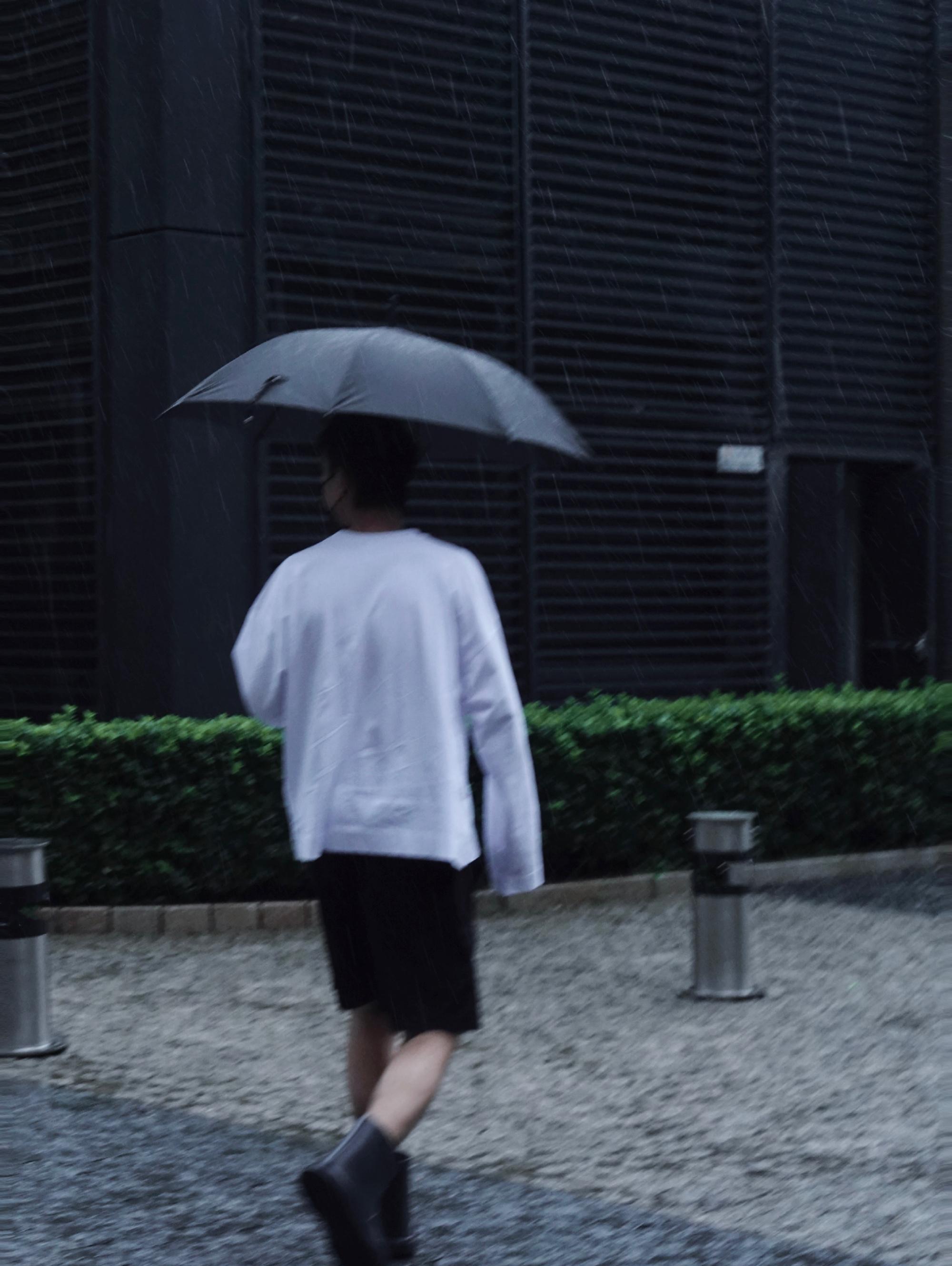 |2年没作品还能解锁9大杂志封面，李现咋成了时尚界新宠儿？