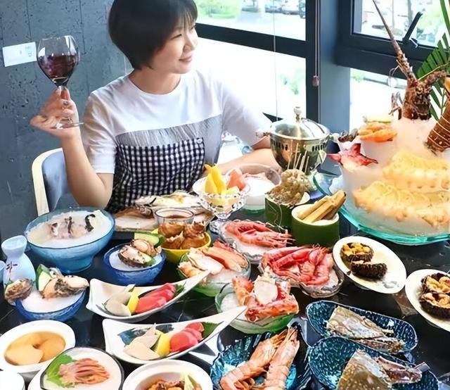 男子相亲,一顿饭花了800多元,吃完饭只因一句话,被女孩拉黑