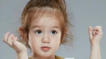 马天宇|童星周嘉诚：被妈妈扮成女孩圈钱，幸好有马天宇帮他认清性别