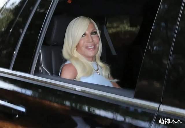 布兰妮·斯皮尔斯|布兰妮婚礼很梦幻,白马搭配南瓜车,麦当娜希尔顿等大咖盛装现身