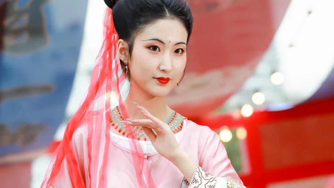 沃尔玛|精准对话年轻圈层，沃尔玛又找到一个超级IP