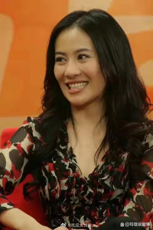 叶璇|女神叶璇疑似发福,小肚腩明显,网友:这肚子太真实了