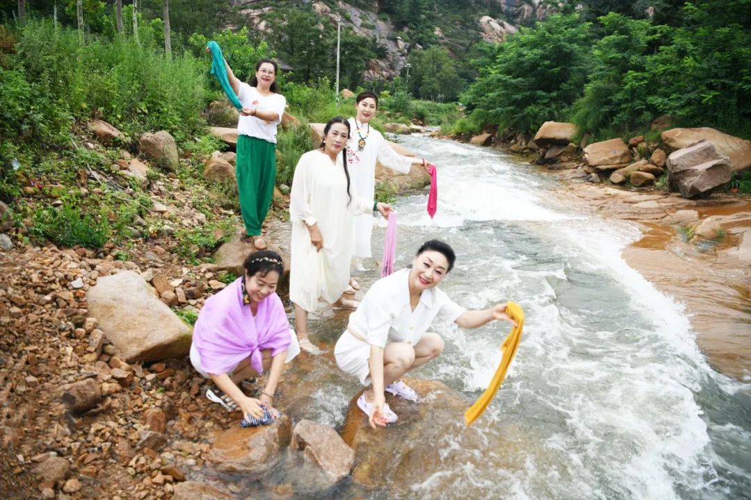 |雨后的海阳瀑布群,壮观