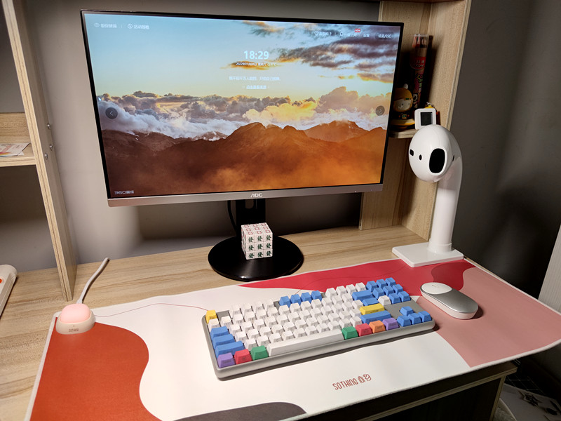 小米科技|小米有品推出新品发热桌垫，一拍就发热，手感简直不要太舒服