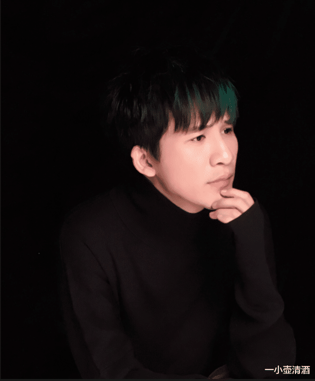 春晚|大张伟春晚“尴尬”上热搜，拒绝黄小蕾选择经纪人，他是否清醒？