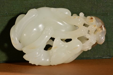 和田玉籽料|和田玉籽料 童子戏瑞兽把件