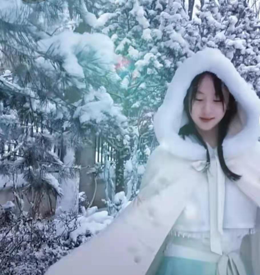 田雨橙|14岁森碟变化好大!罕见穿古装显淑女气质,颜值出众似翻版叶一茜