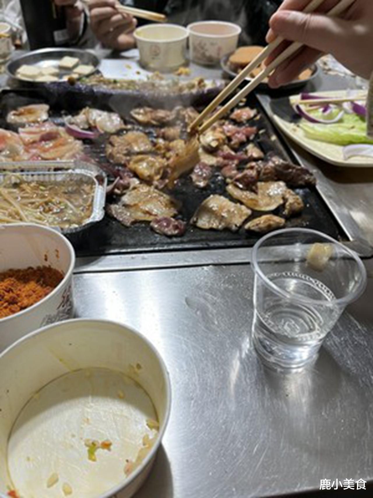 美食|夫妻俩去云南旅游时的“天价”菜单流出，网友：菜比酒贵多了