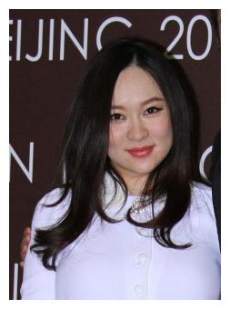 刀郎 爆红后无影无踪，穷困潦倒再度复出，却已发福变光头，胖成200斤大叔！