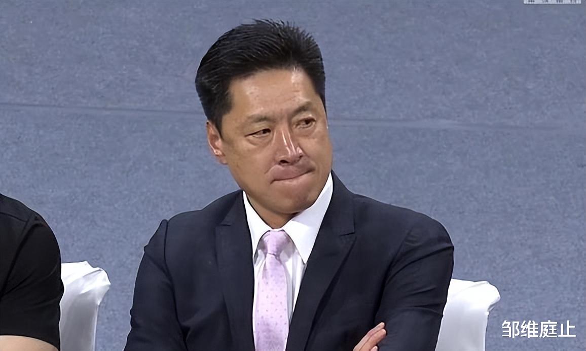 国际米兰|核心受伤，防守拉胯，李春江咆哮队员，跟杜锋的情况太像了