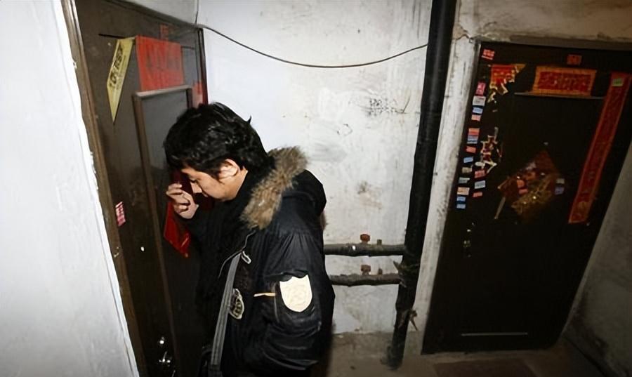 2002年,吉林一女工被捕,所做之事令人愤怒,网友:枉为人母
