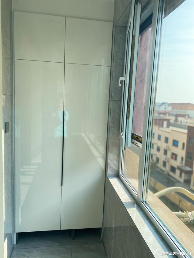她家130平新房,硬装部分花了12W,全屋定制的柜子让人满意!